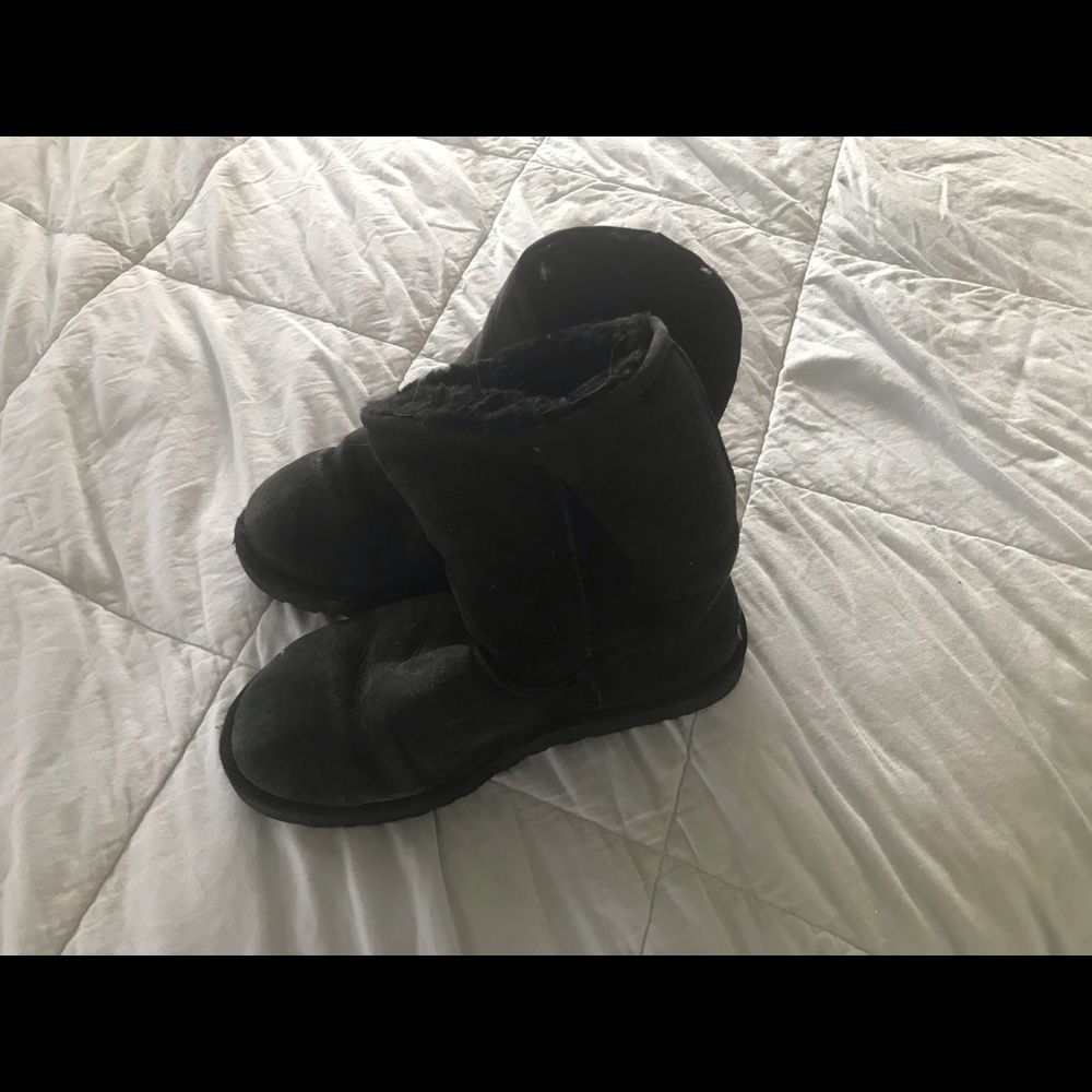 Black Uggs